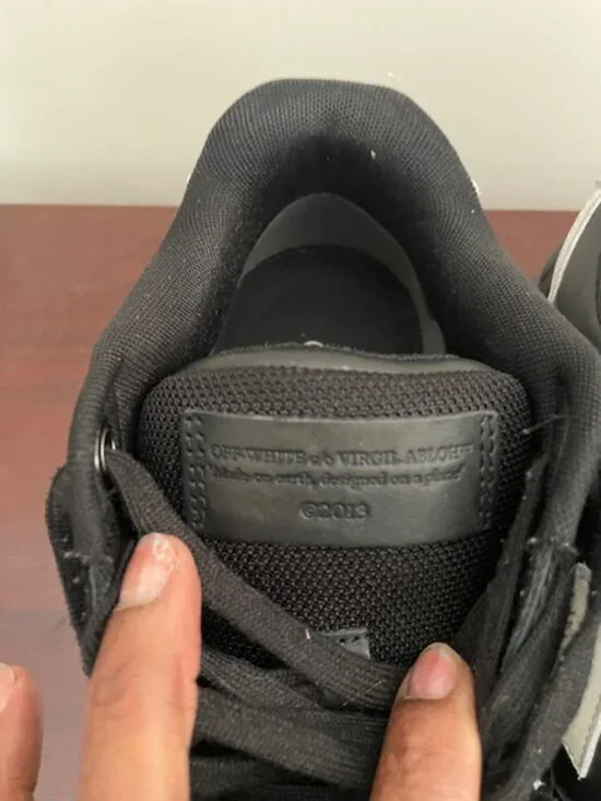 Shoes - Picture 2 of 4